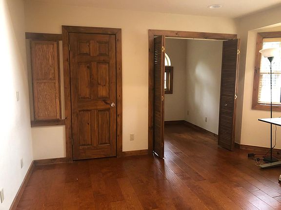 5th image of 953 Freeman Ln