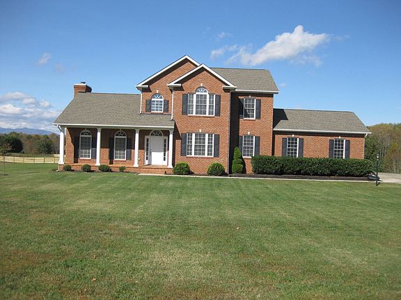 2nd image of 1174 Oak Lawn Dr N