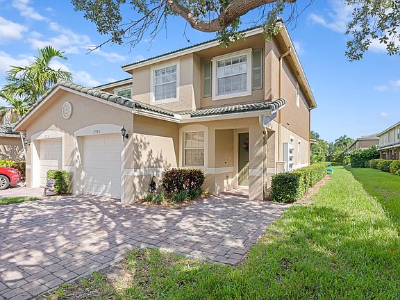 2nd image of 2970 SE Lexington Lakes Drive #2970