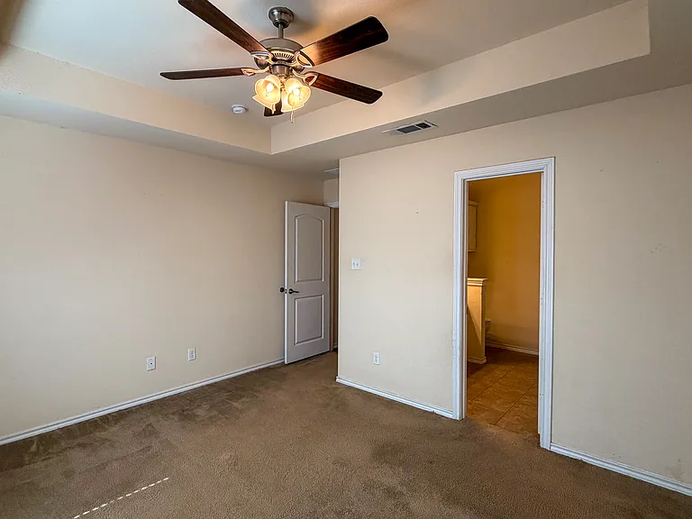 2151 Oakridge Dr — Photo 17