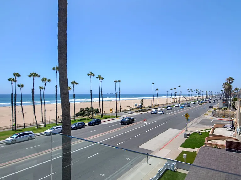 1000 Pacific Coast Hwy #7 — Photo 13