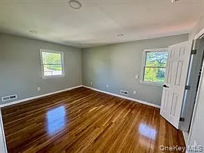10 Elderwood Ln — Photo 12