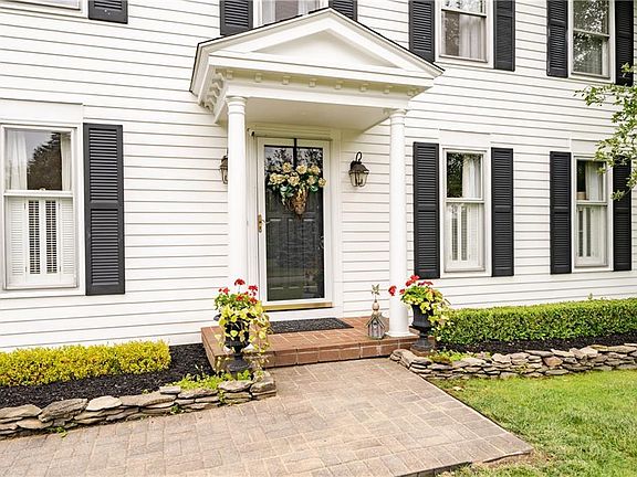 4th image of 11 Thrasher Cir