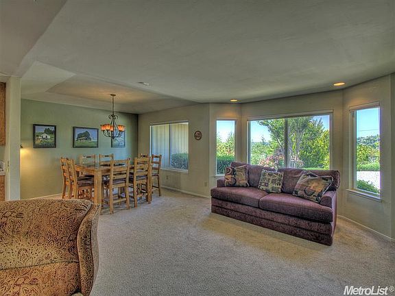 4th image of 3553 Eagle View Dr