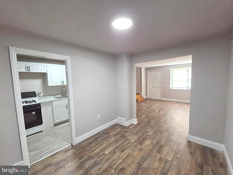 6653 Perry Ave — Photo 5