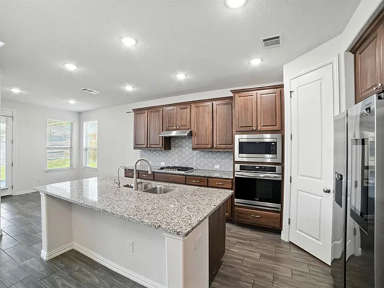 3054 Columbus Loop — Photo 9