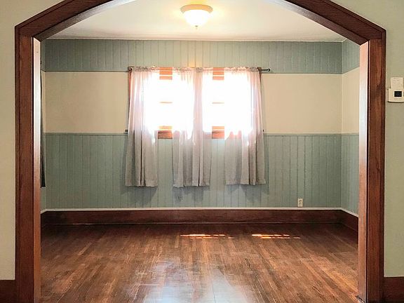 4th image of 304 E 14th Ave