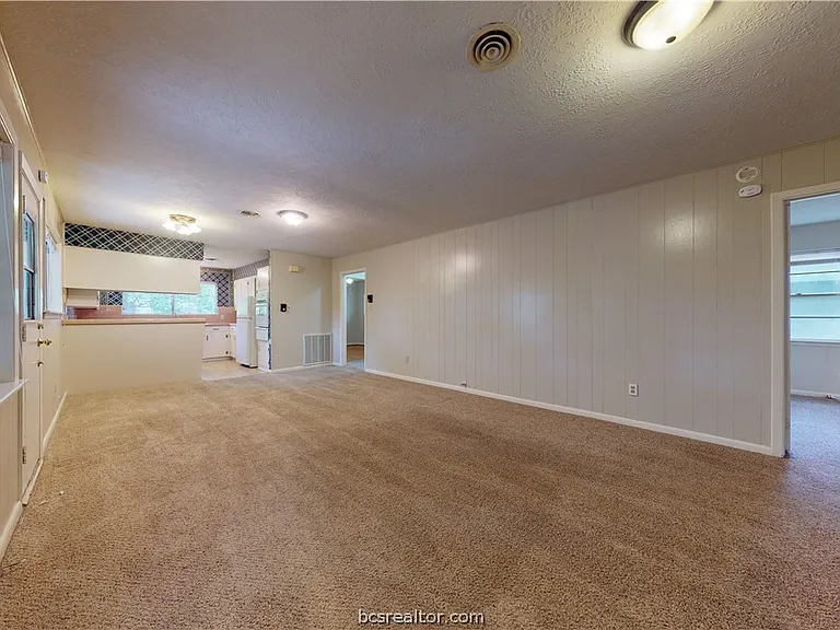 1217 Westover St — Photo 5