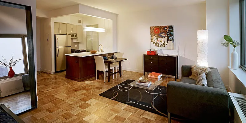 Rented by Clinton Management | media 5