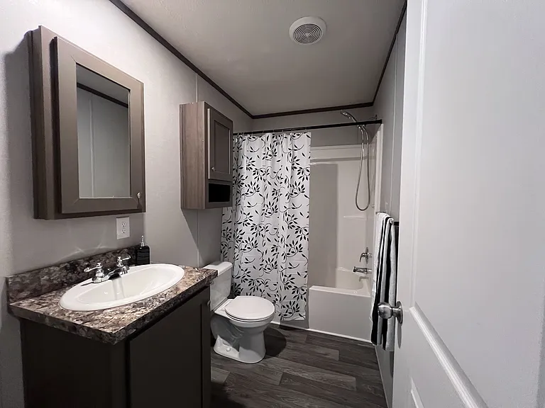 60 Locust Ave #60 — Photo 12
