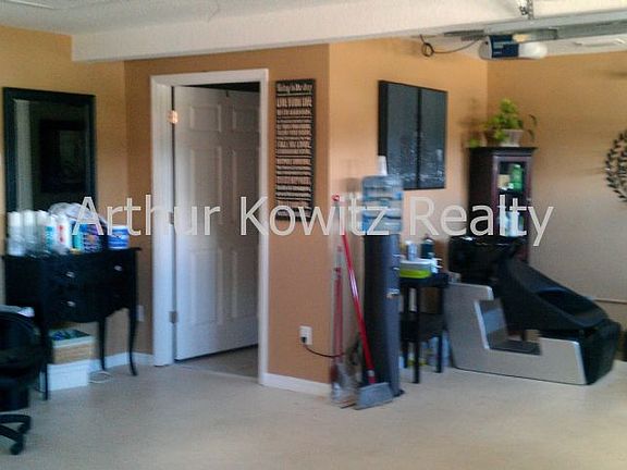 4th image of 1034 Ridgewood Ave Ste 8