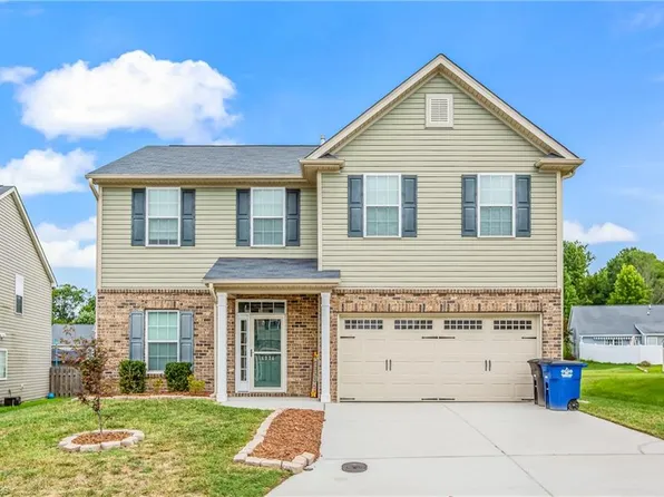 4974 Long Grove Dr, Kernersville, NC 27284