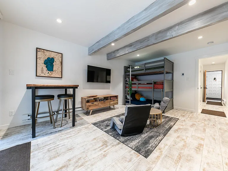 989 Tahoe Blvd — Photo 17