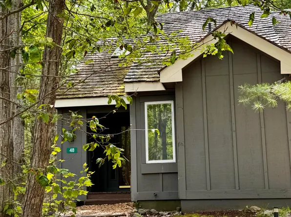 48 Telstar, Lake Harmony, PA 18624