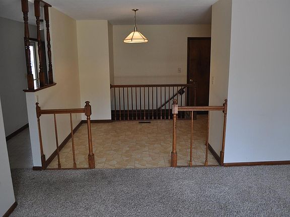 5th image of 4816 Cresthaven Dr
