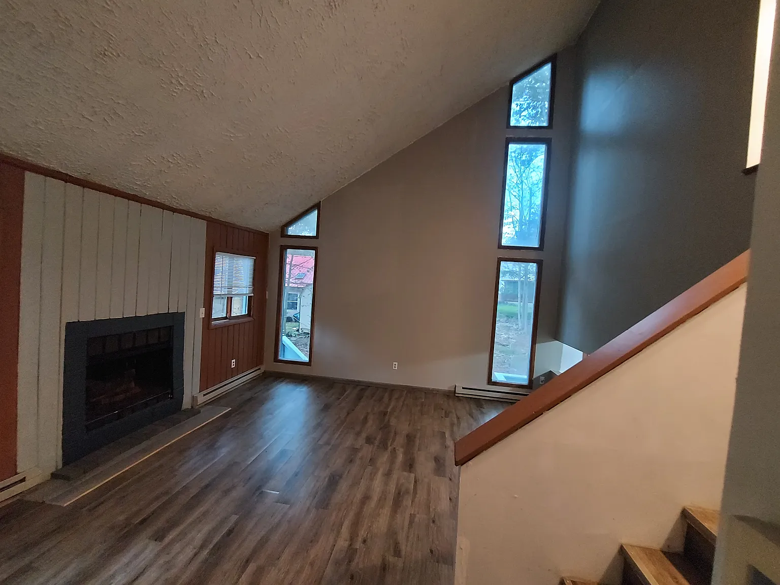 7018 Vista Drive — Photo 4