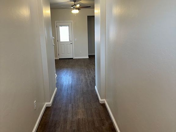 4th image of 1332 Brooks Dr