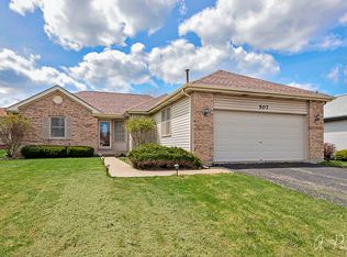 507 Indian Ridge Trl, Wauconda, IL 60084