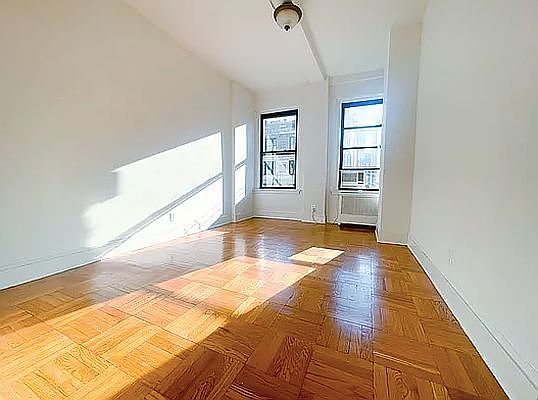 2nd image of 1100 Madison Ave APT 9C