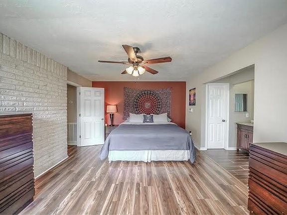 5th image of 2807 Quail Valley East Dr