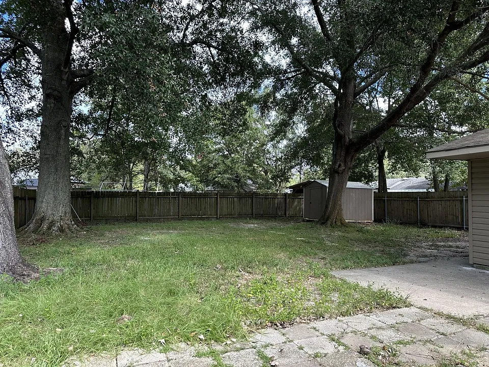 228 Martin Ln