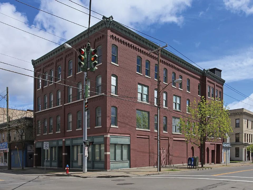 2nd image of 162 Court St