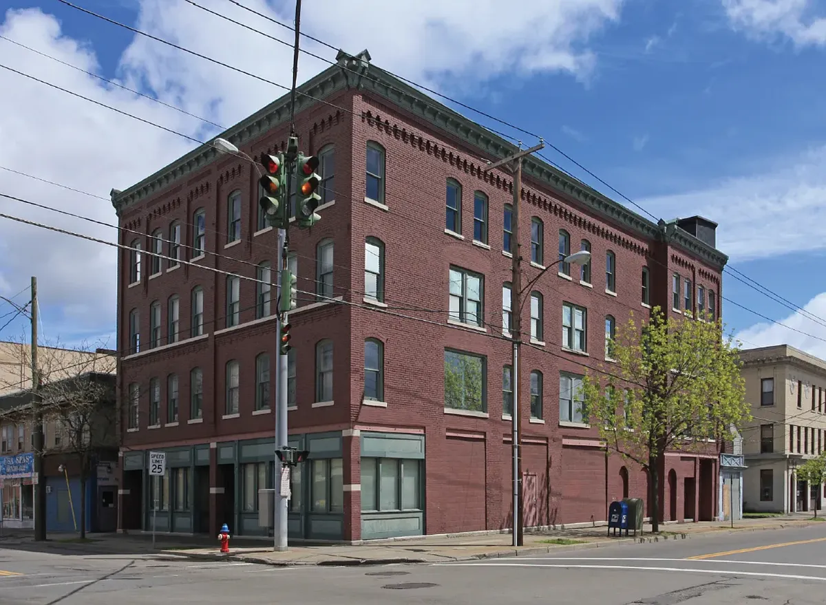 Building Photo - 162 Court St