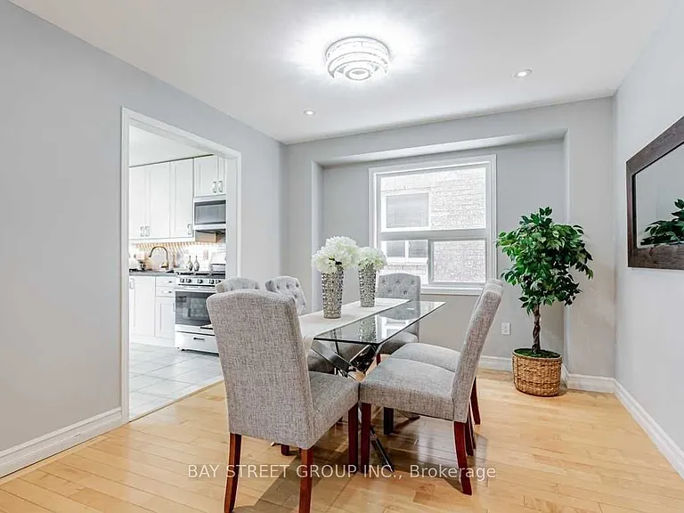 30 Delattaye Ave — Photo 14