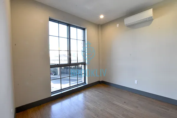 Rented by null | media 36