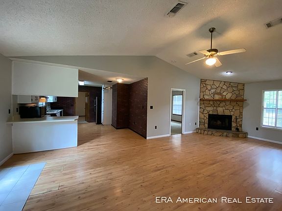 3rd image of 8359 Verdura St