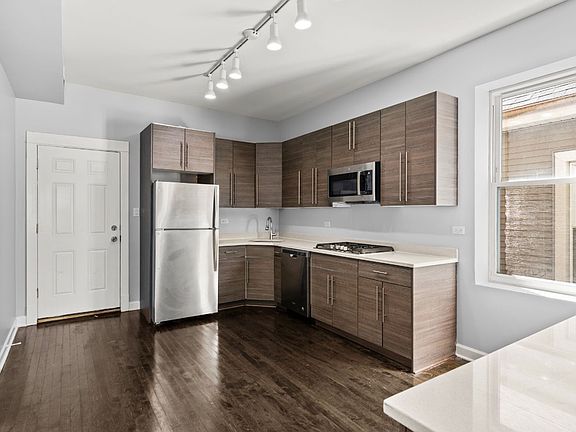5th image of 1651 N Francisco Ave #2F