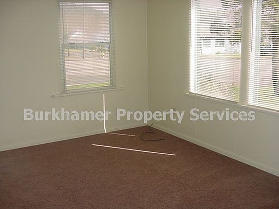 5th image of 105 W King St APT 1