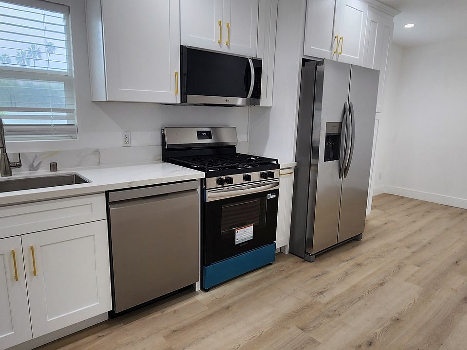 1st image of 4042 Bell Ave