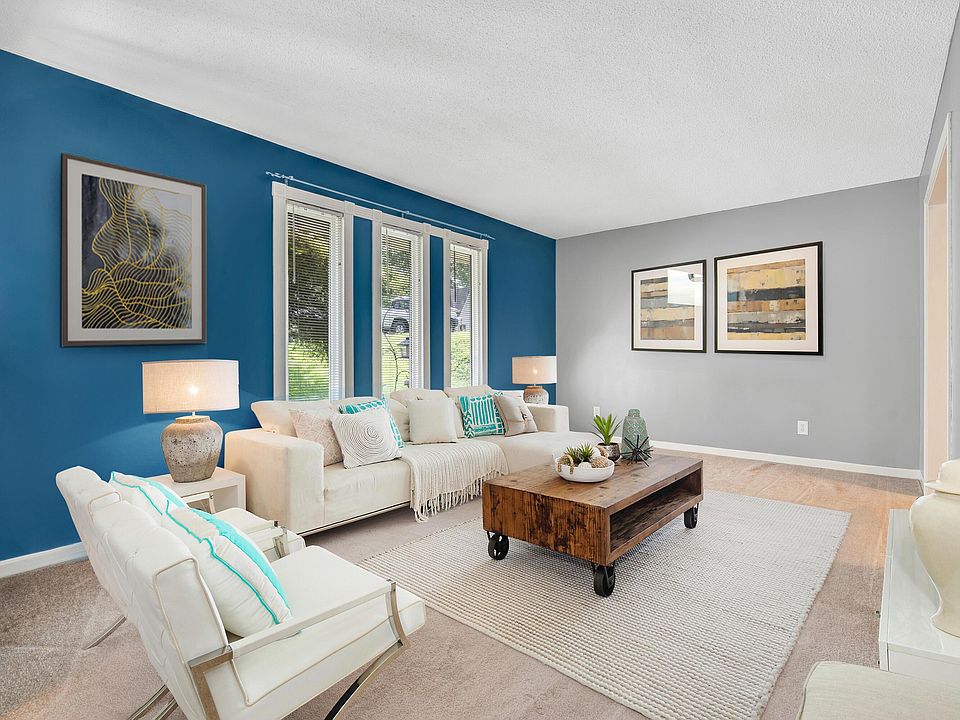 1st image of 6902 Deerwood Dr