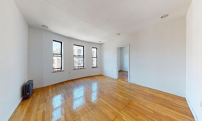 1st image of 104 2nd Ave APT 6
