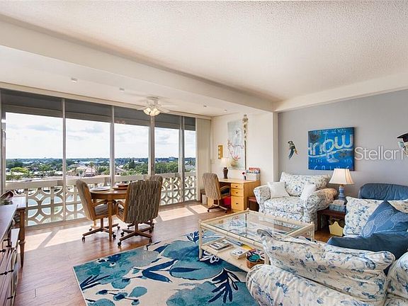 5th image of 31 Island Way APT 404