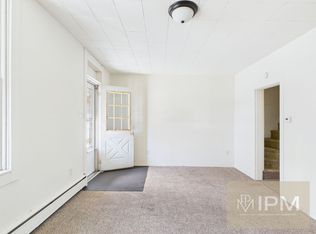 15 S Water St, Spring Grove, PA 17362