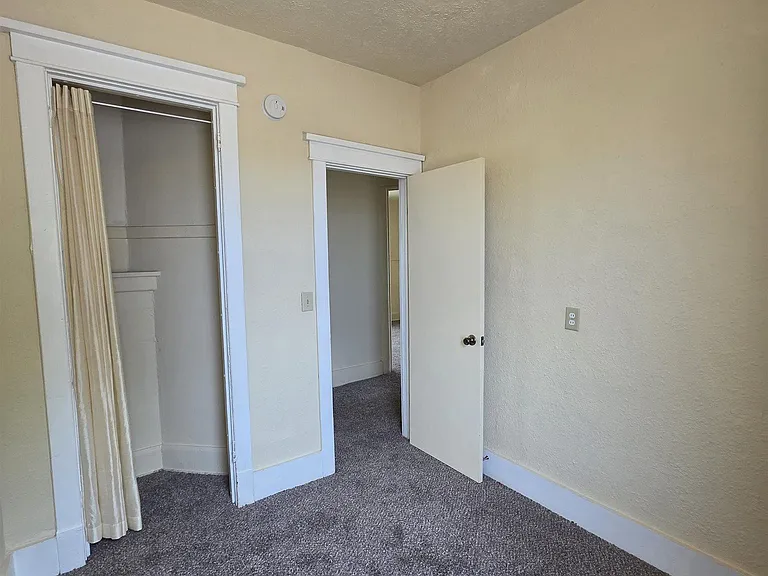528 S 26th Ave #B — Photo 9