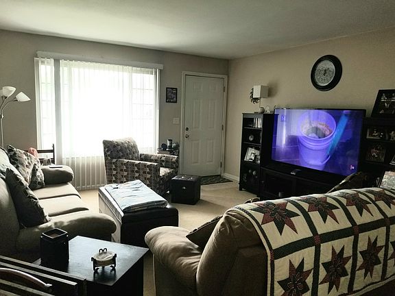 5th image of 2540 Delavan Dr