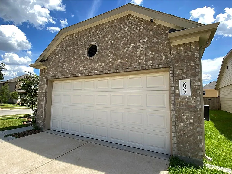 2803 August Mist Ln — Photo 2
