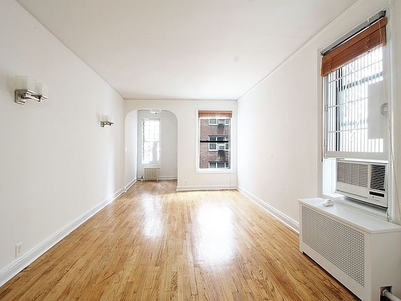 5th image of 231 E 34th St APT 4B