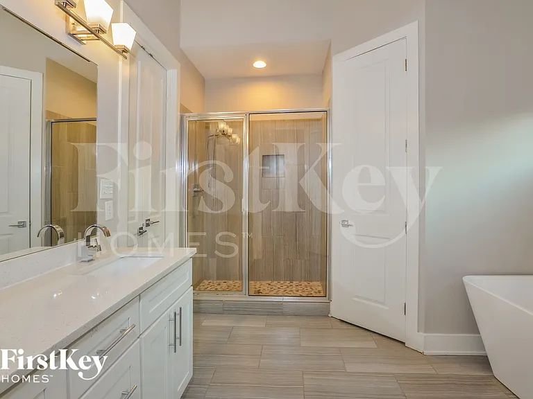 6362 Garrison — Photo 10