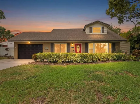 8230 128th St, Seminole, FL 33776