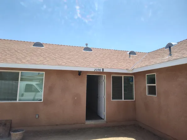 2098 Poplar St #A/b, Rosamond, CA 93560