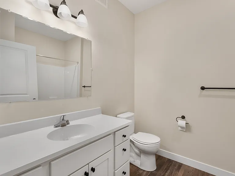 Creekview — Photo 17