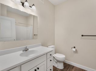 1164 Devils Glen Rd APT 205, Bettendorf, IA 52722