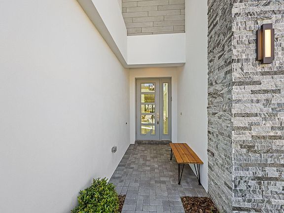 4th image of 8116 Laurel Falls Drive