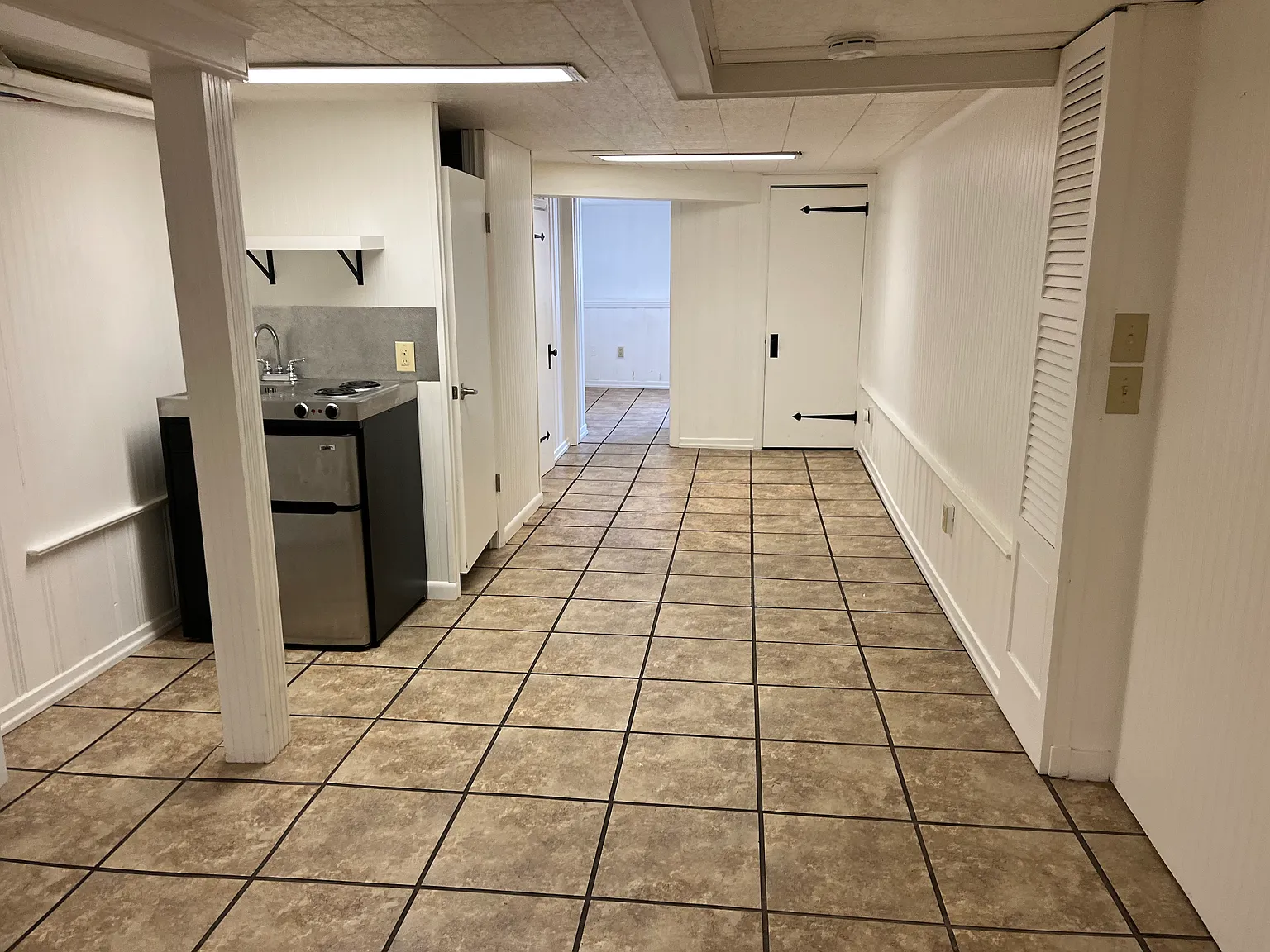 Studio, 800 sqft, $1,150 — Photo 4