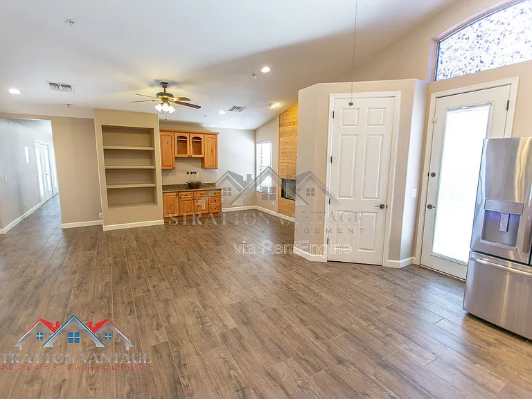 38414 N 12th St — Photo 22