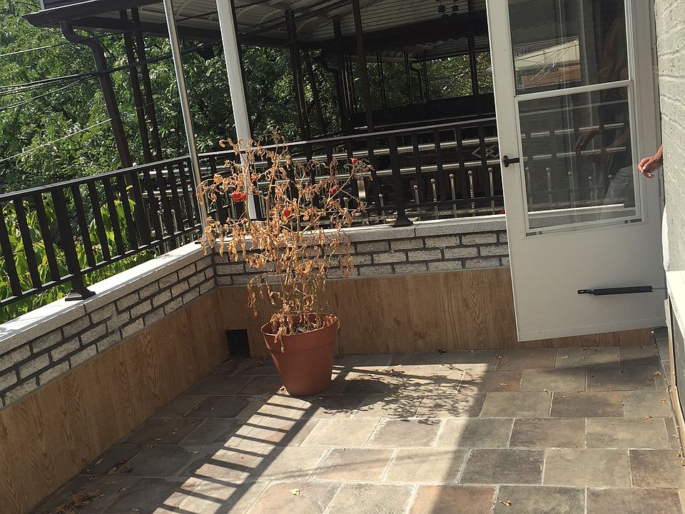 2nd image of 2223 28th St